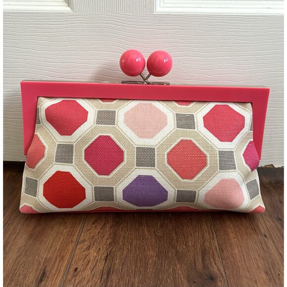 KATE SPADE New York Geometric Canvas Bubble Gum Pink Kiss Lock Clutch Purse Bag - Picture 5 of 16
